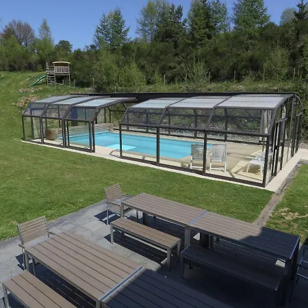 Vakantiehuis Modern Mansion In With Sauna And Private Pool *