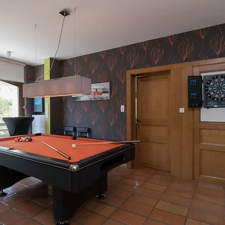 Vakantiehuis Modern Mansion In With Sauna And Private Pool *